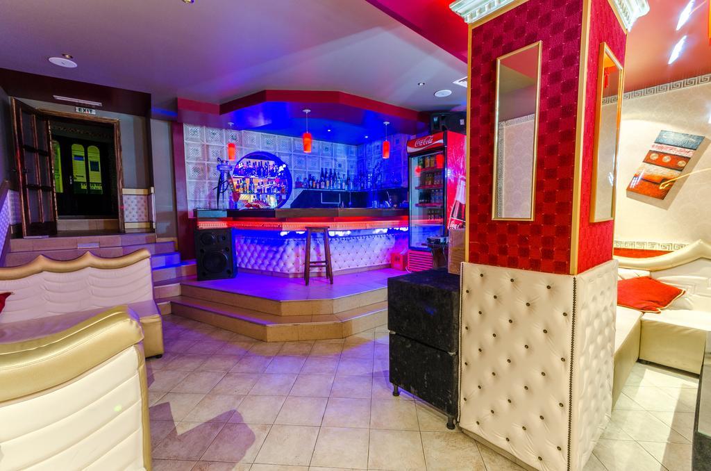 Hotel Cosmos Asenovgrad Luaran gambar